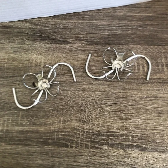 1950s Silver Tone Flower Candle Holders - Picture 5 of 10